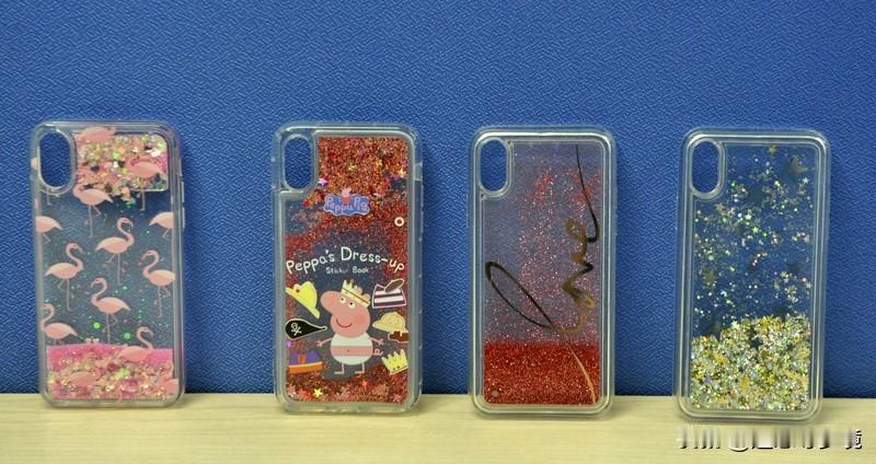 河南商丘空地冒出大量全新手机壳 河南商丘这事儿太有意思了！永城市沱滨街道一处空地