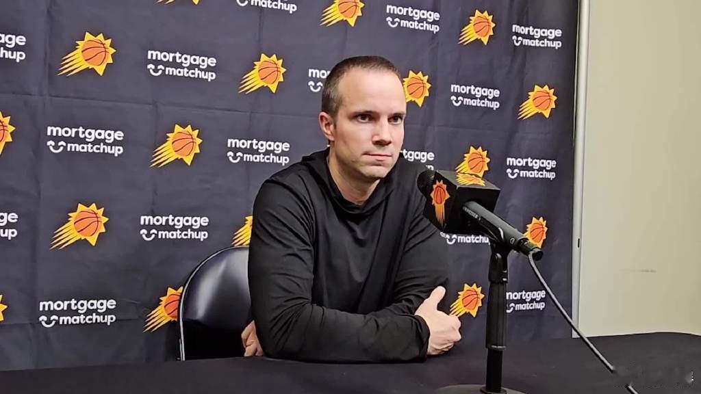 关于勇士打太阳，确定性和不确定性参半。确定性多来自勇士，不确定性来自太阳。太阳本