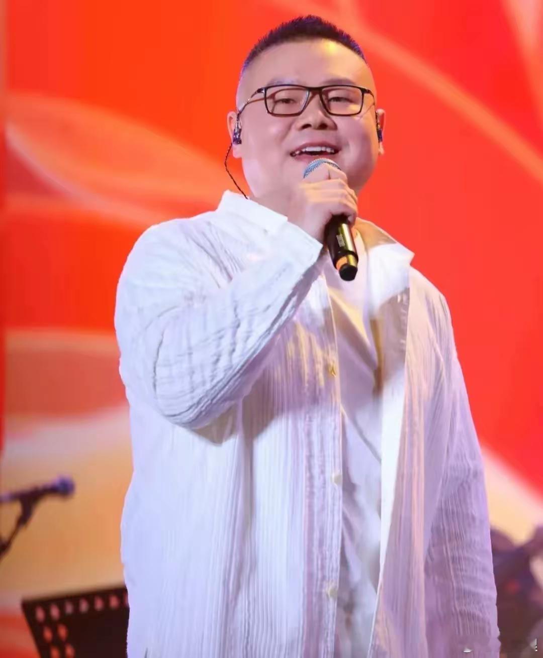 郭德纲没料到，就算了小岳岳妻子，没料到也算了，　　就连小岳岳自己也是，竟然没料到