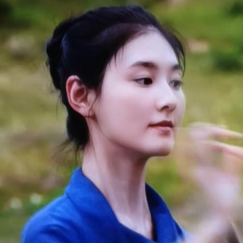 央视热播剧《主角》中楚嘉禾和忆秦娥的不同是她明白自己想要什么，会审时度势，在台下