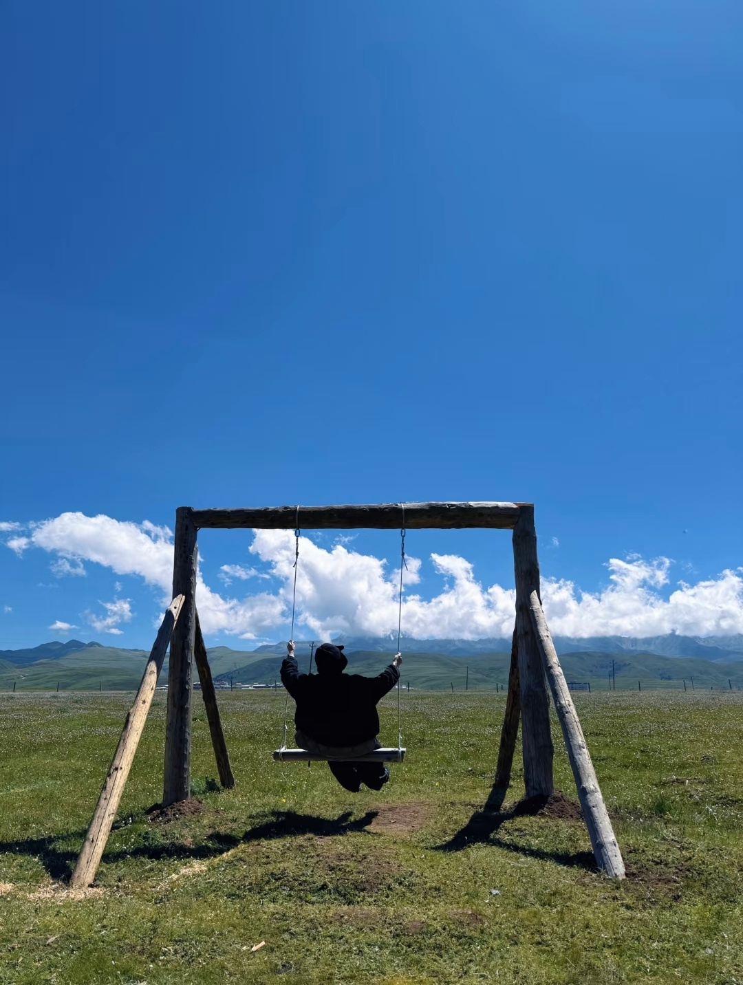 曾沛慈曾沛慈宝莲组川西之旅合照要一直开心下去呀！