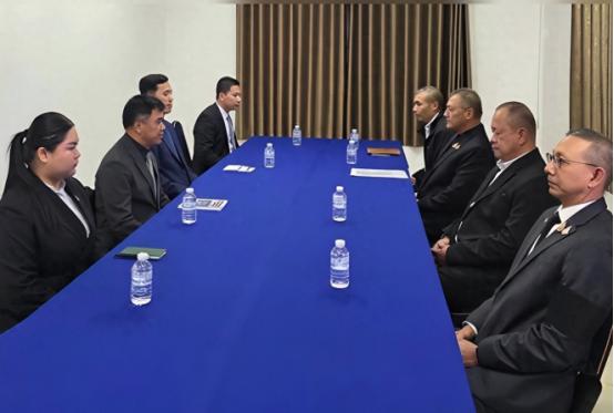 柬埔寨提的停火条件，泰国全都不答应，洪玛奈被迫接受城下之盟？
 
泰国这是把态度