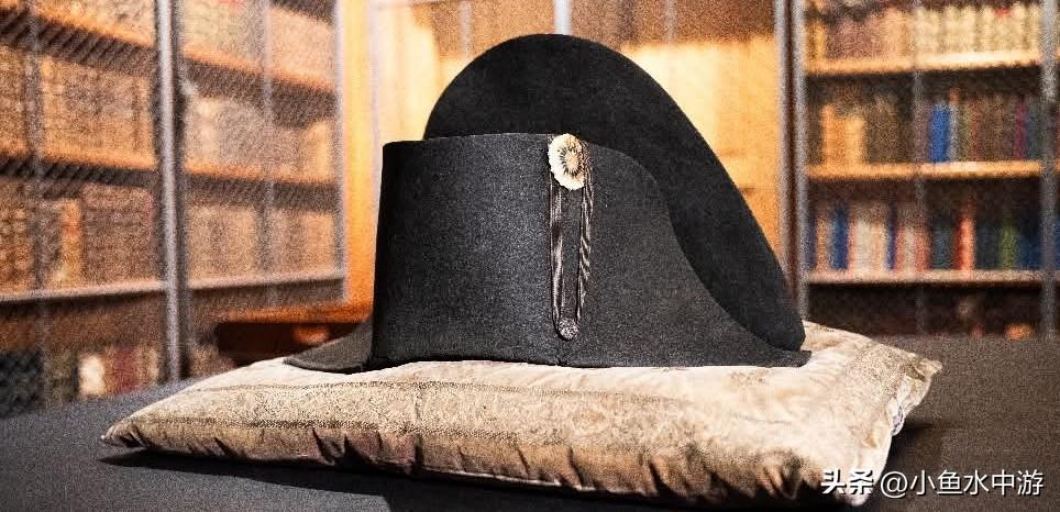 “真正的奇迹”：拿破仑遗失已久的帽子即将展出
 
这顶黑色毛毡双角帽，被认为是这