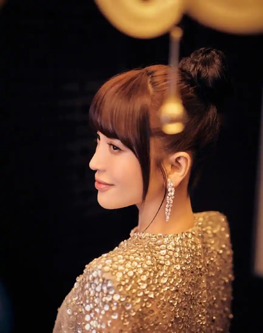 金莎孙丞潇已领证结婚 冰岛求婚到合法夫妻，一路高甜！祝福两位，三餐四季，安稳幸福