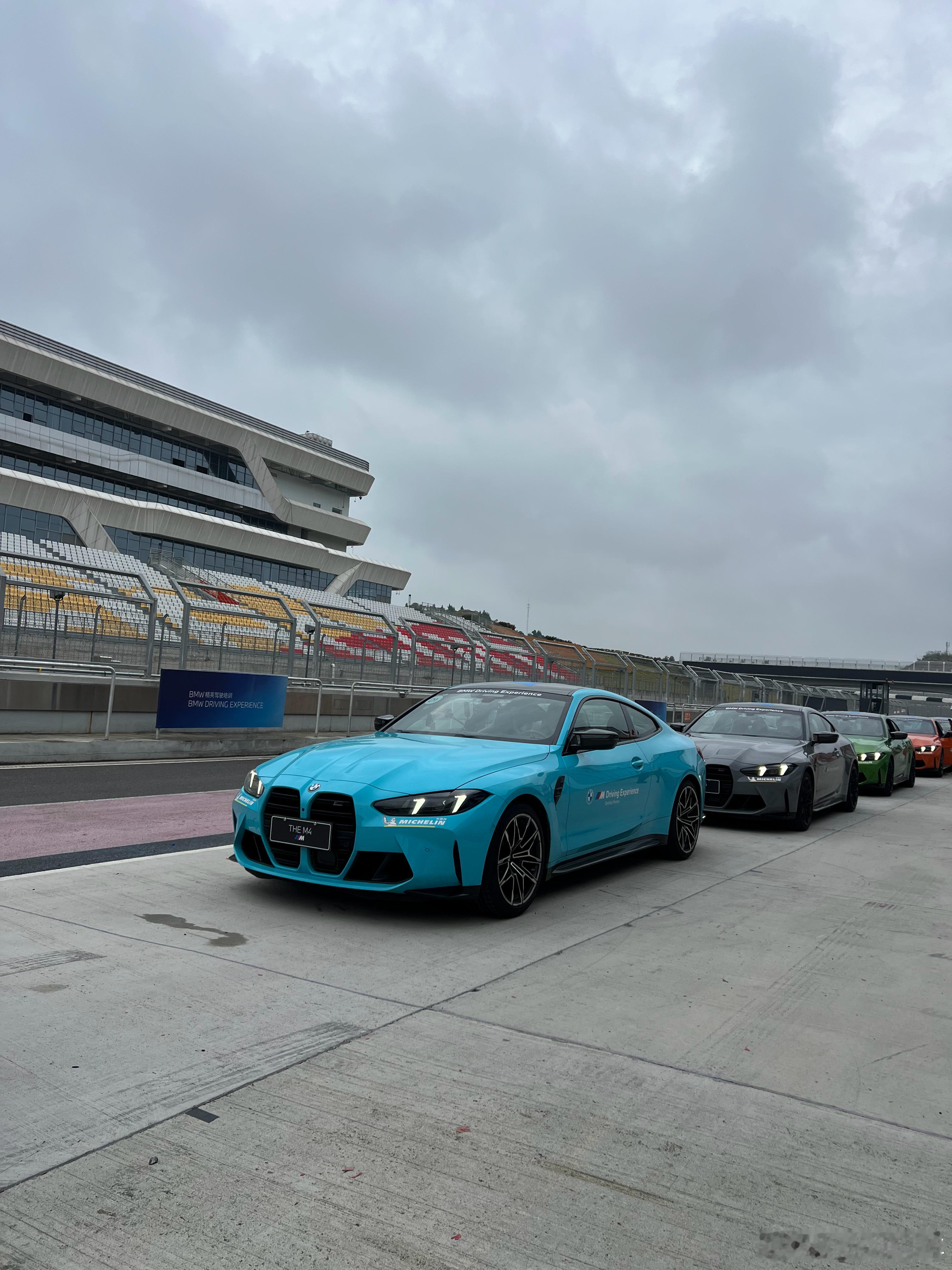 下课回家，全场M家族的精英驾驶培训课表，料更足、味儿更正～  ​​​