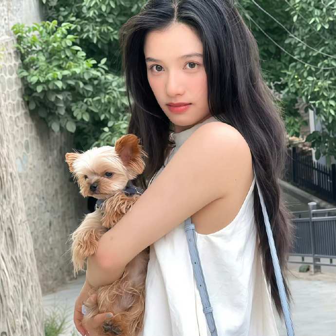 张婧仪🍞 ​​​