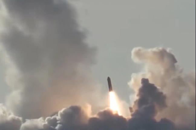 当前情况下如果乌克兰拥有了核武器，那就意味着离灭国不远了，同时也充分说明西方国家