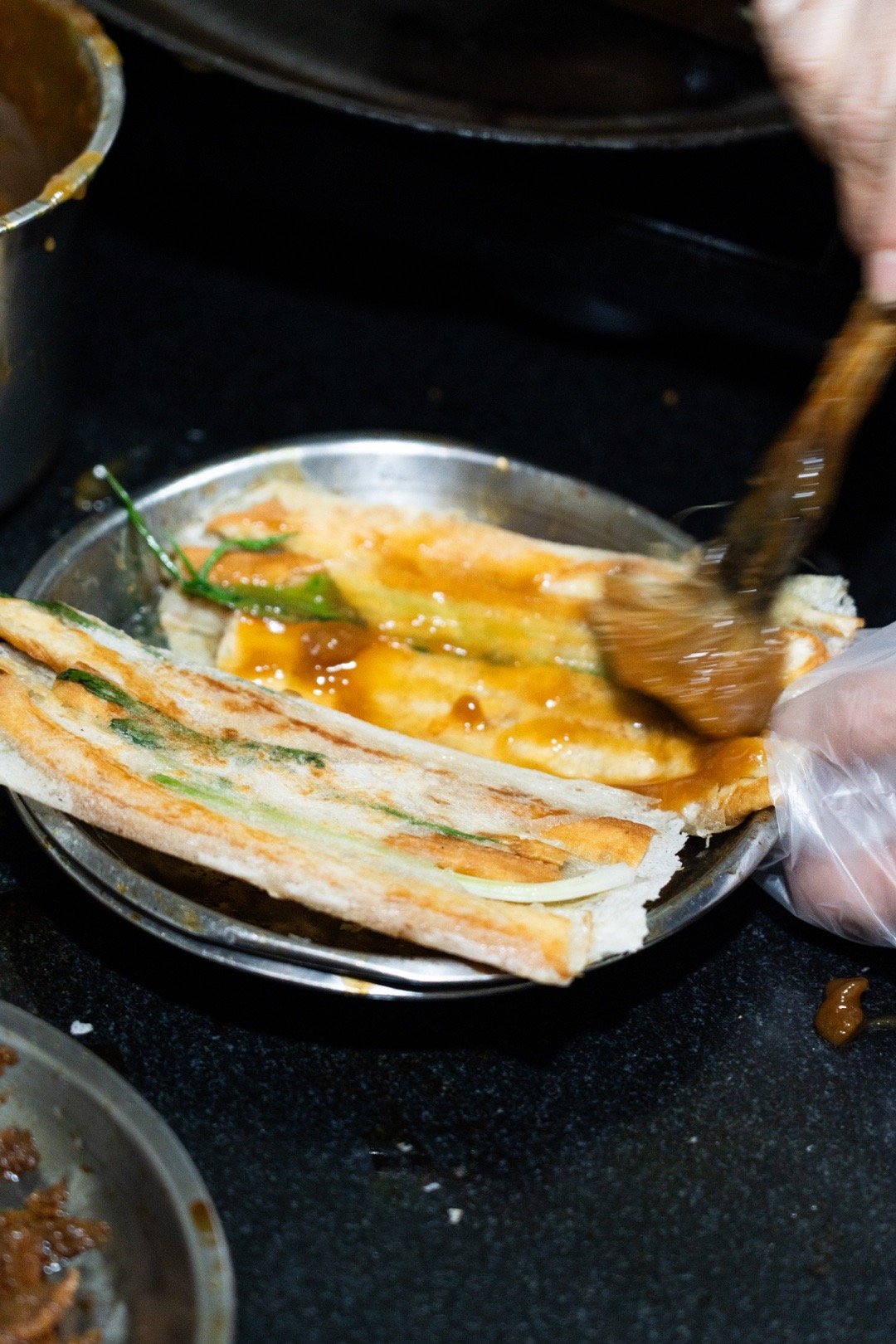 #杭州小吃店上新亚运冠军葱包烩#杭州为了亚运会真的下足了功夫！连老外购物这个问题
