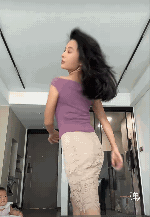 佩服这个女的瘦得快，才生完宝宝一下变回像没生之前了![赞]