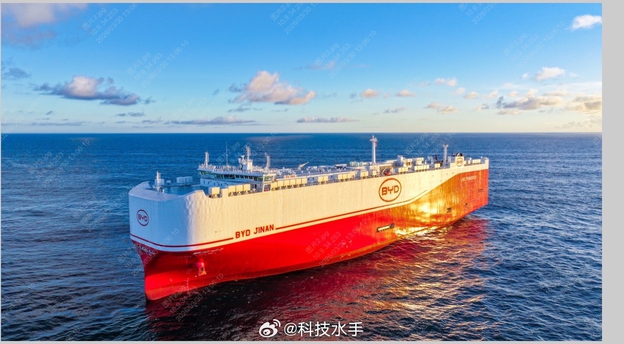 经常跑长途的新能源车主这下真有福了。每次一到节假日高速上找充电桩排队简直是噩梦，