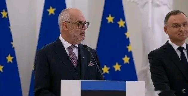 彻底决裂了呀！
爱沙尼亚总统表示，欧盟应该认真考虑对俄罗斯实施全面贸易禁运！