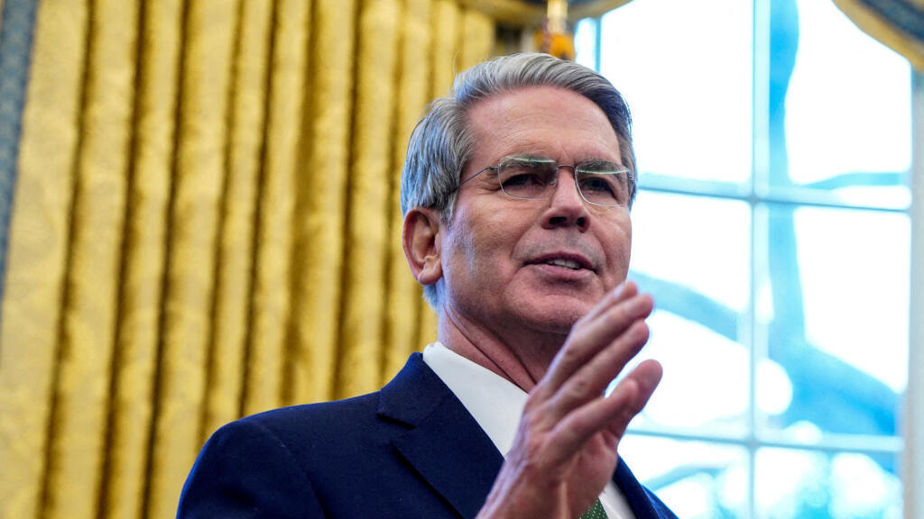 美国财政部长贝森特批评欧洲对俄罗斯的制裁已经失败，指出若需实施多达19轮制裁，恰