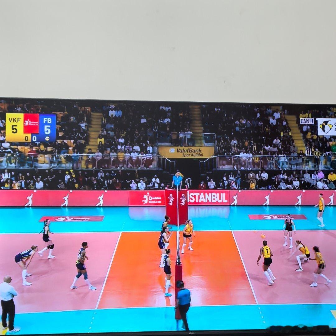 费内今天首发变了，比分会有变化吗？ 