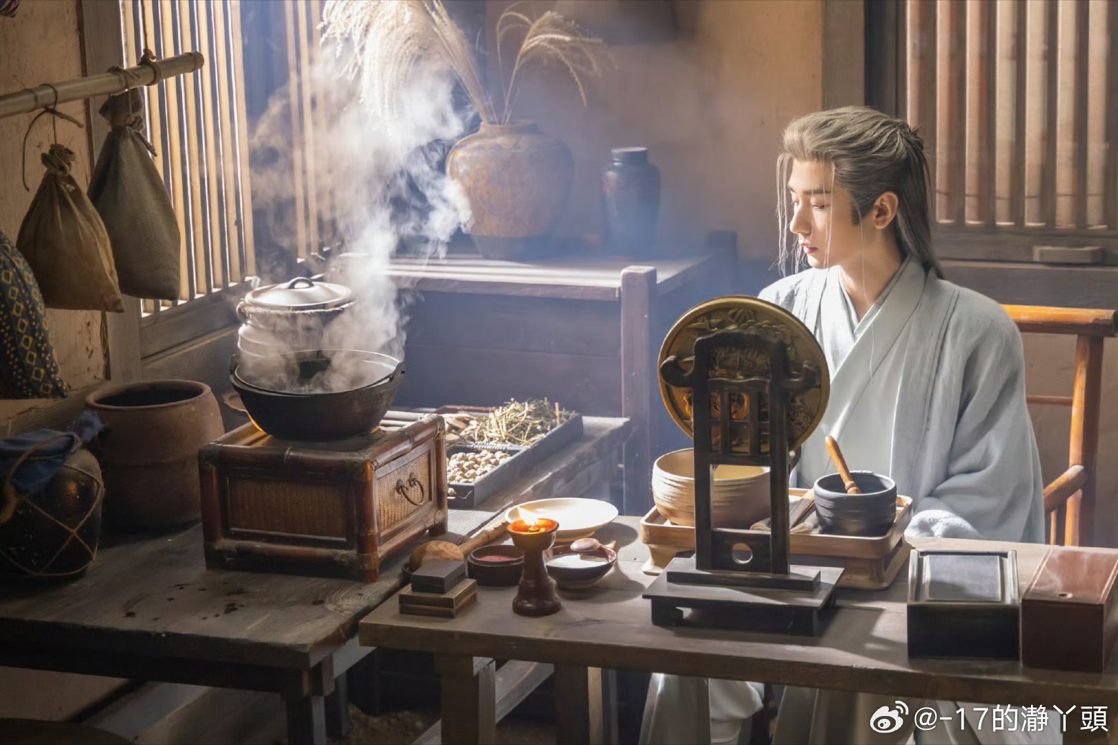 成毅纯享全球品牌代言人cy成毅成毅，我跟朋友打赌，赌注是你的帅。朋友说："这不明