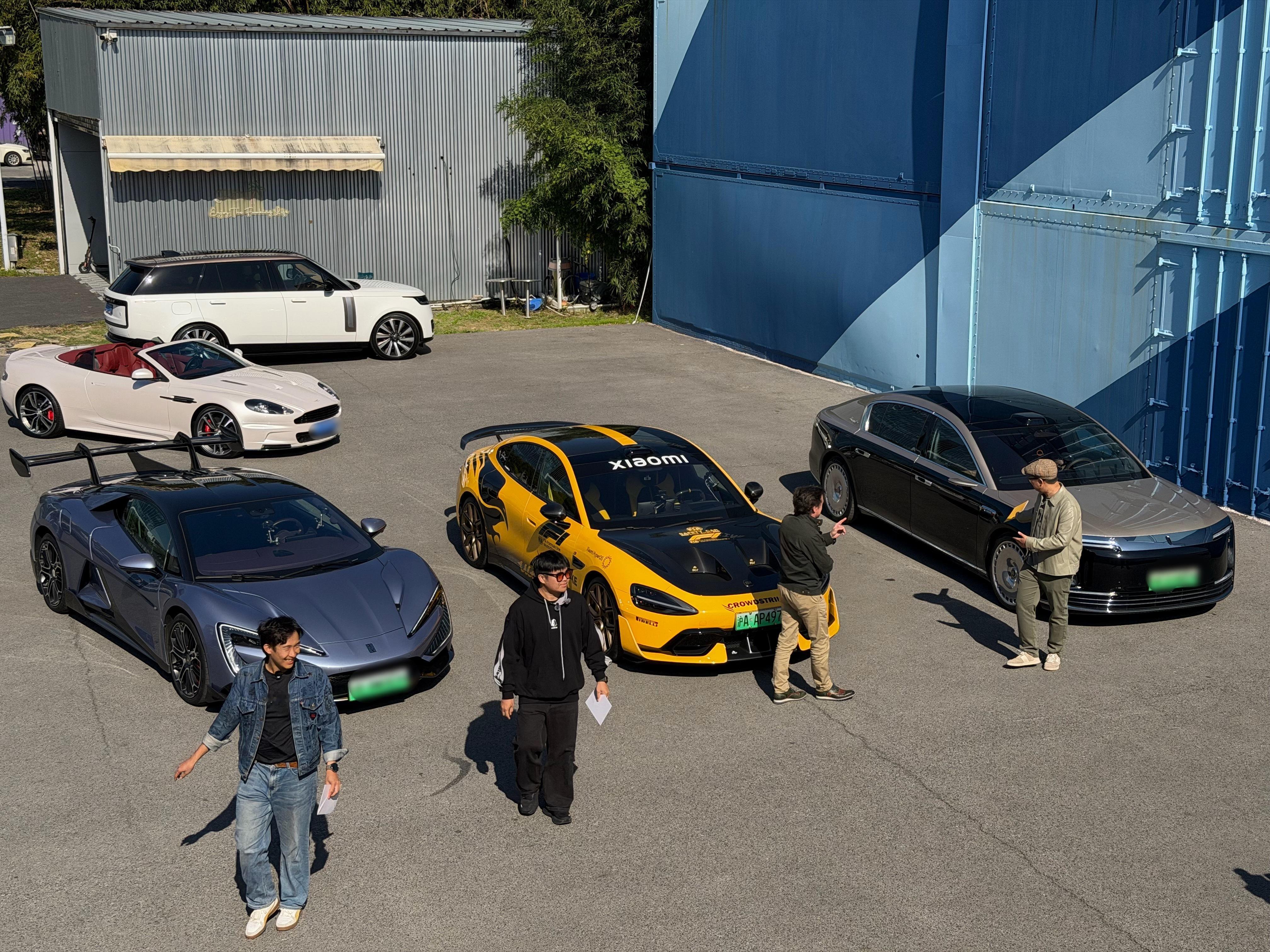 今天照顾不周，大家见谅！无法找到一个合适形容词的一天，太梦幻了！ 