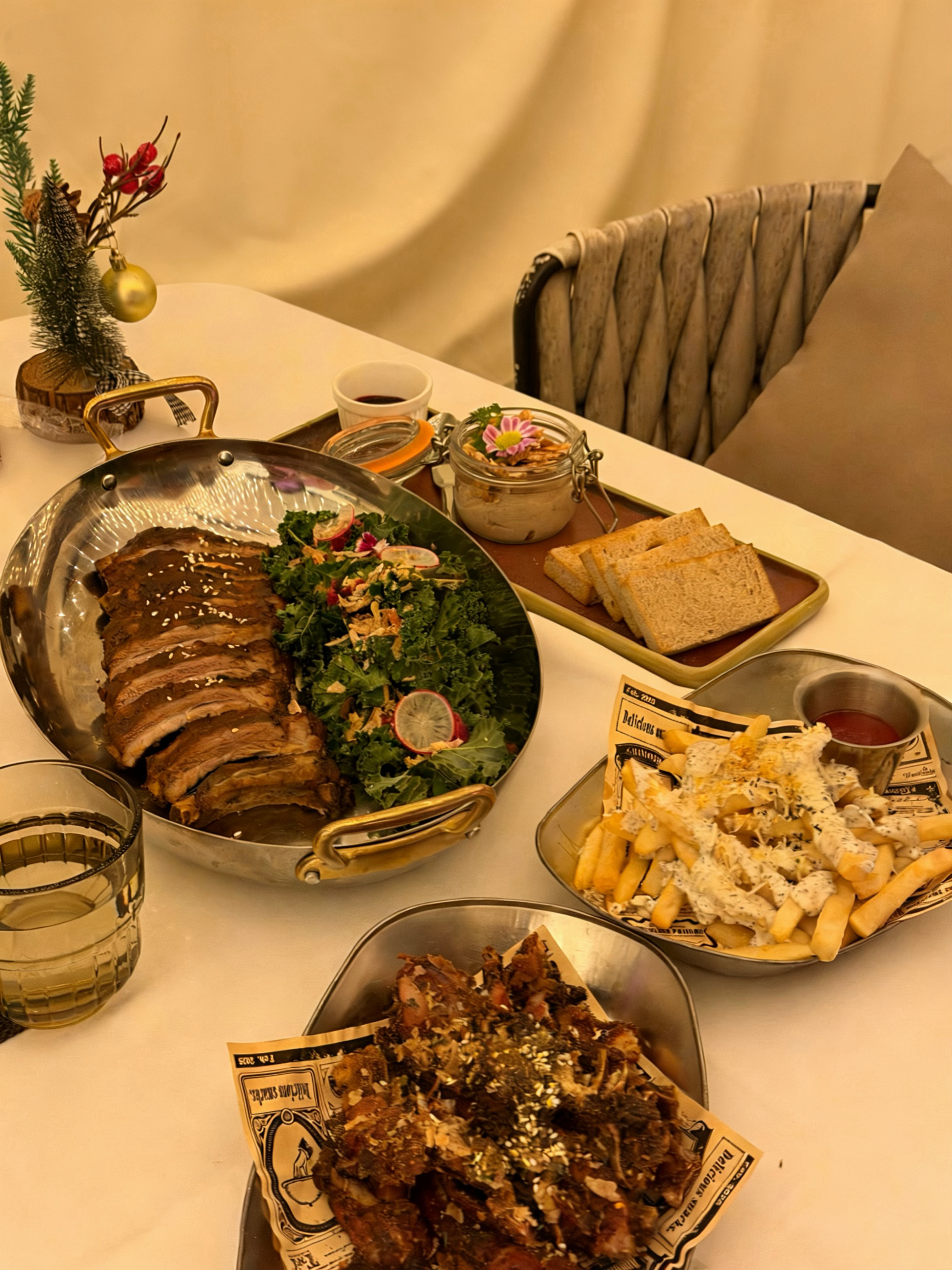 日常 圣诞快乐（和姐妹聚餐版） 太仓·HOMEBASE·品(海运堤太仓·风情水街