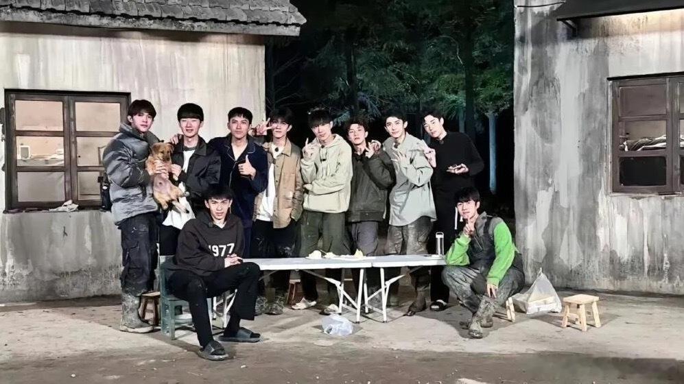 种地吧 种地吧少年真的是一档很正能量又能让人感动到流泪的综艺，确实很心疼这十位少