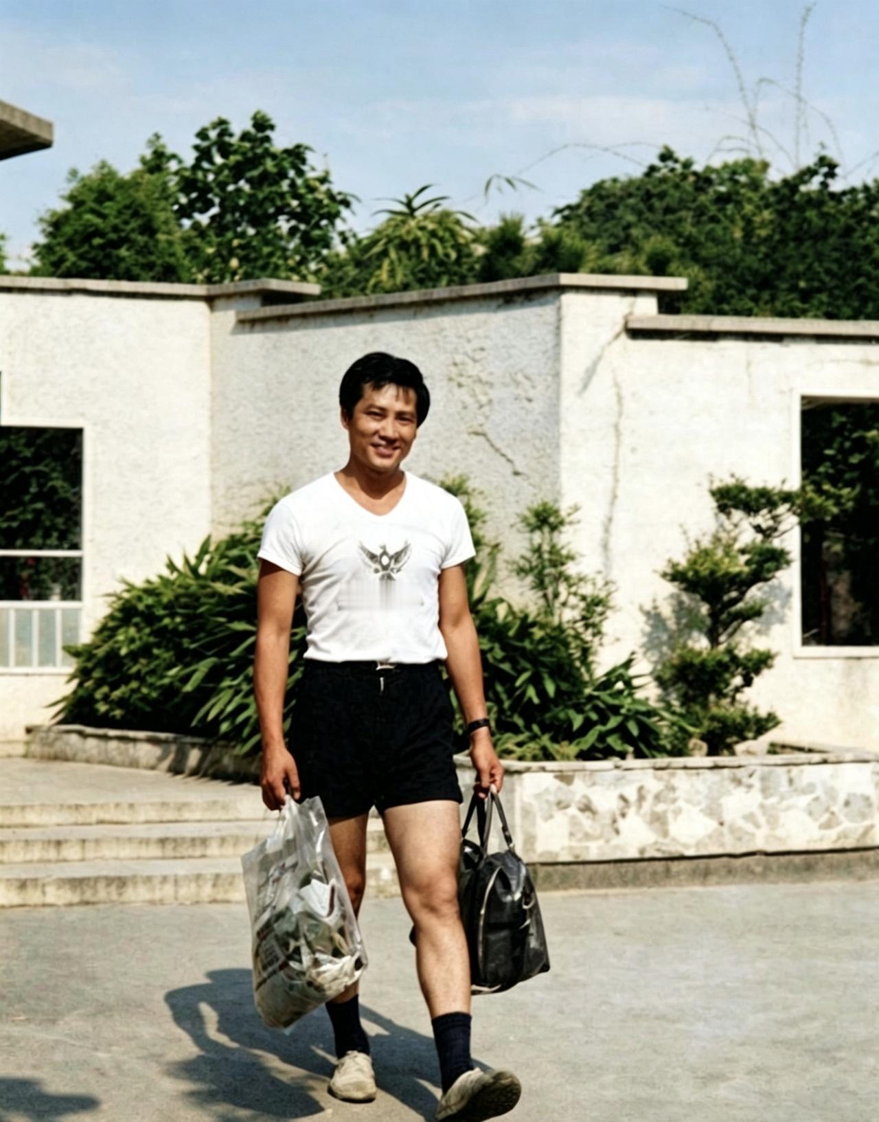 大家知道他是谁吗[呲牙]