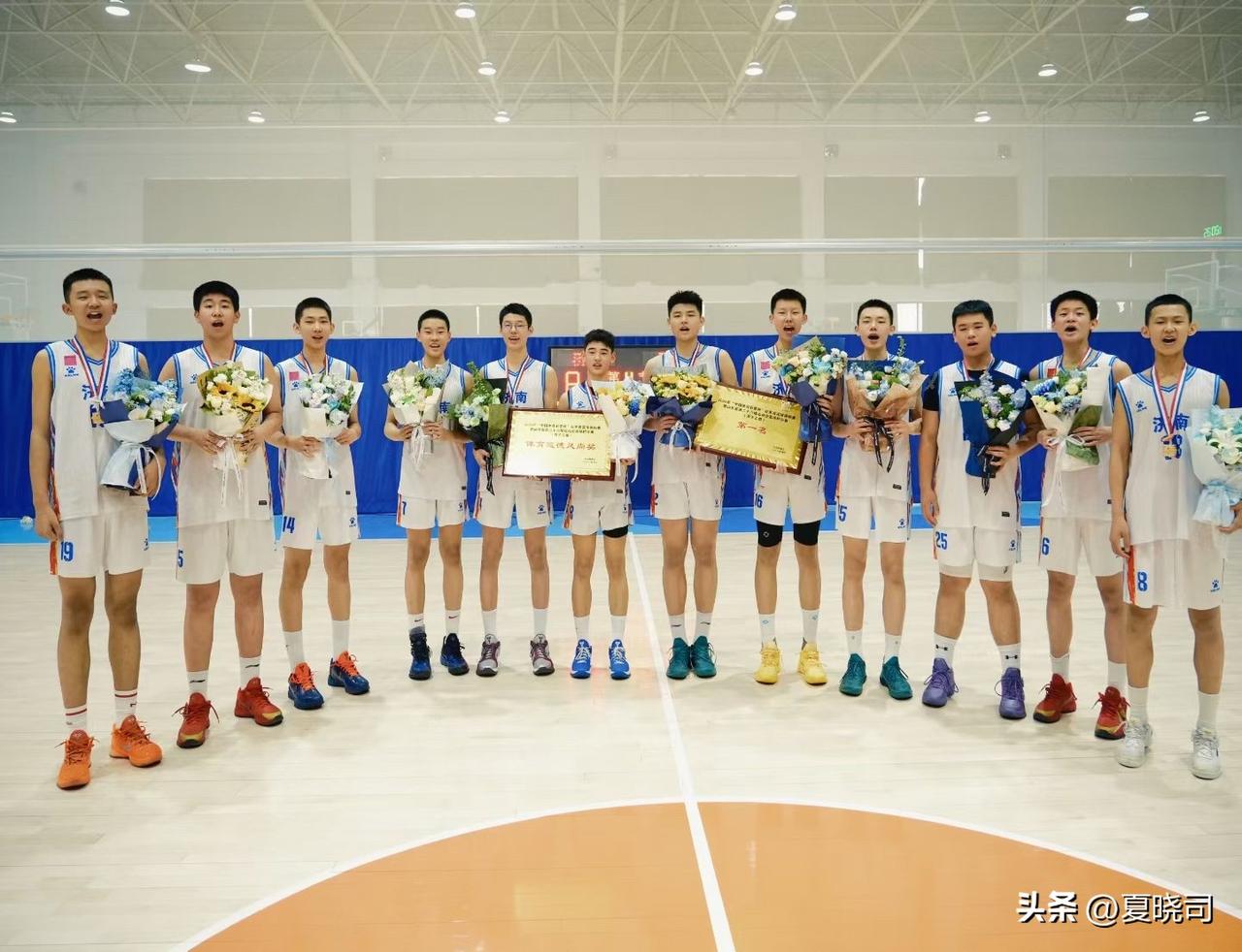 济南男篮乙组队伍勇夺山东省第26届运动会预赛冠军，这也是队伍连续12次省锦标赛冠