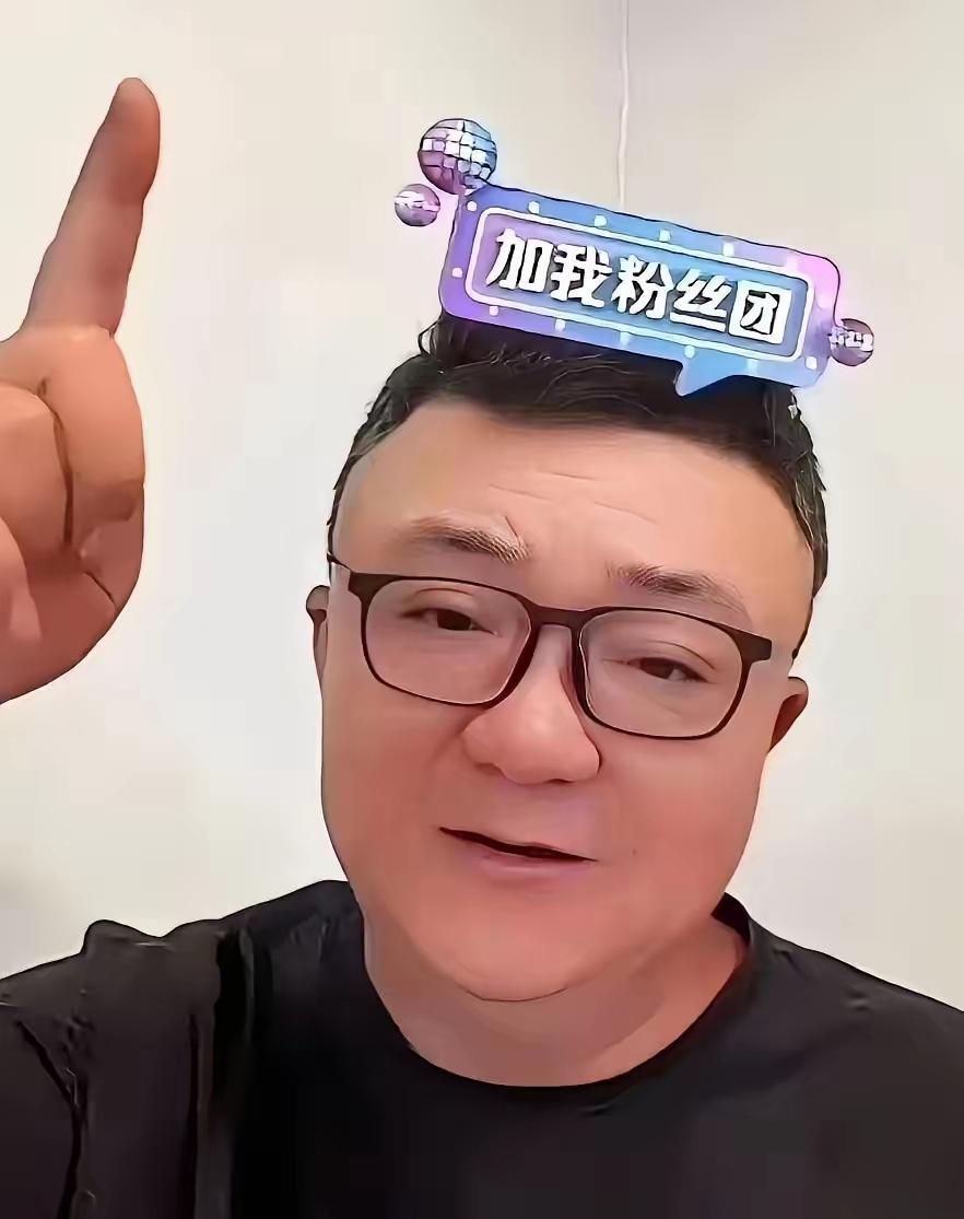 董路被李昊炎妈妈伤到心了，她儿子回国以后，面对采访她感谢天，感谢地唯独没有感谢董