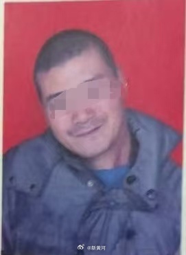 【#智力残疾男子溺亡家属索赔10万元# 事发地是否人为挖掘存争议，村委会回应】#
