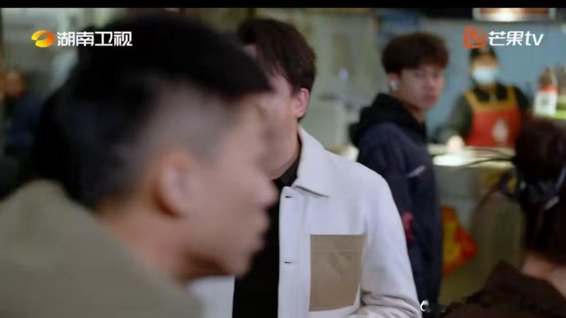 湖南人为了卖臭豆腐究竟有多拼  夺金2025 湖南人卖臭豆腐，那手艺真是没得说！