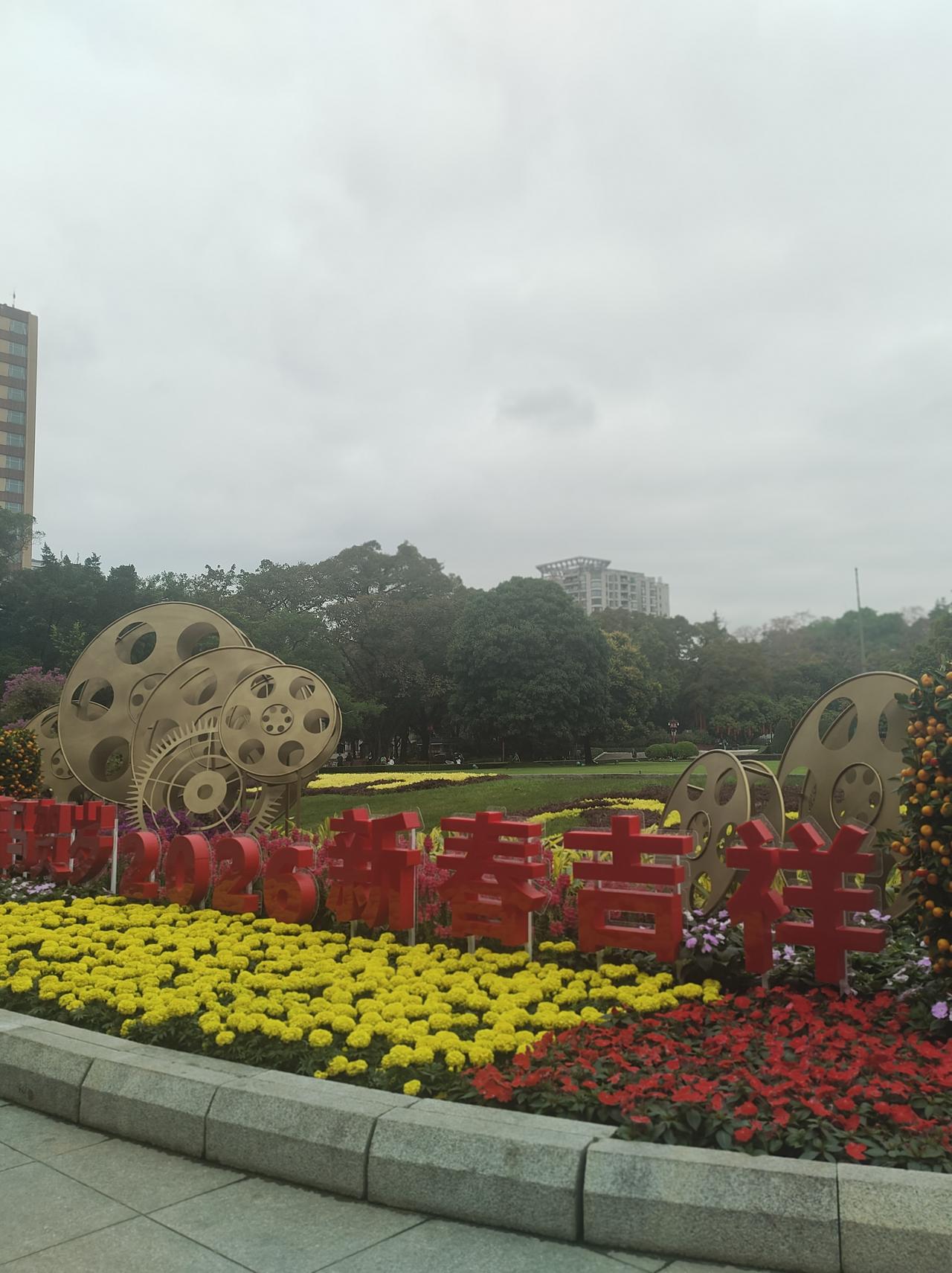 60岁后读懂这3点，余生不再迷茫
 
人到六十才发现，最顶级的养生不是食补药补，