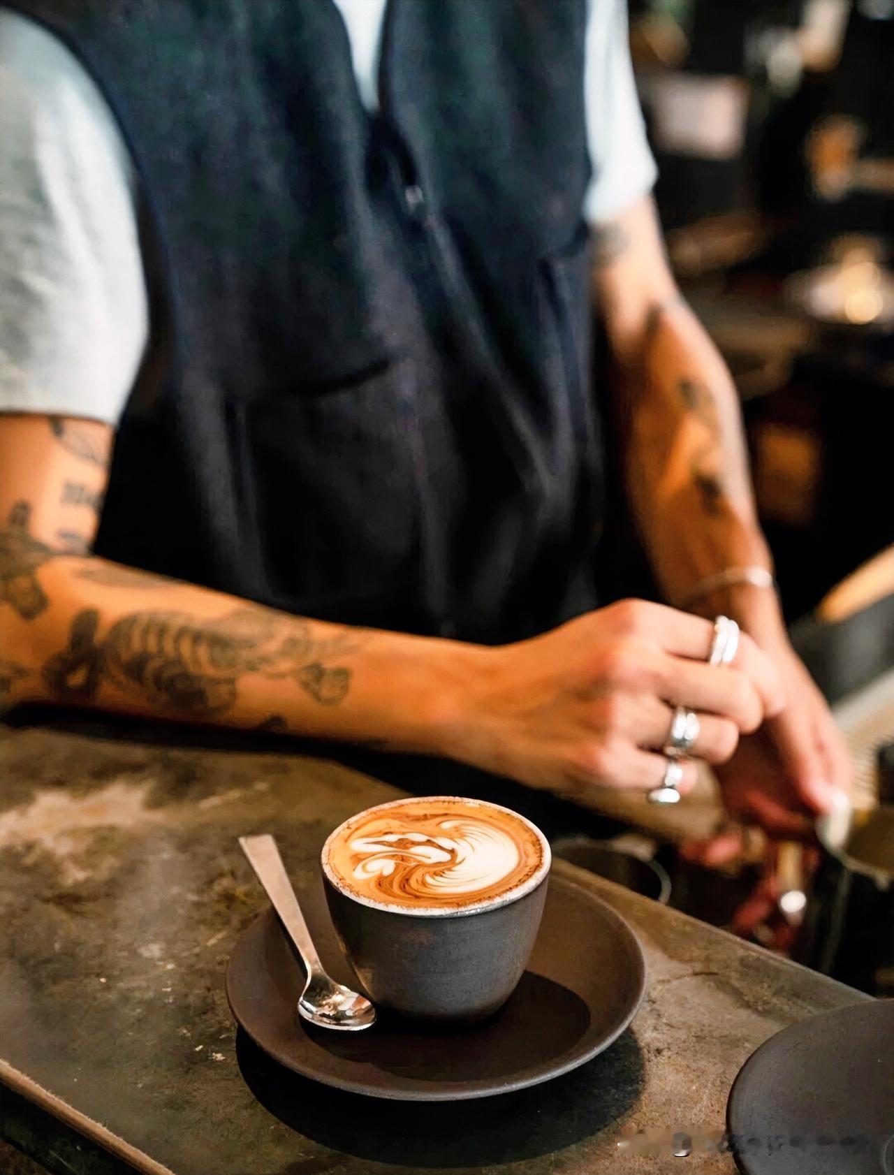 无论选择在哪里定居和生活，做人要慢热一点、遇事要多留个心眼、只讲规则和利益，不讲