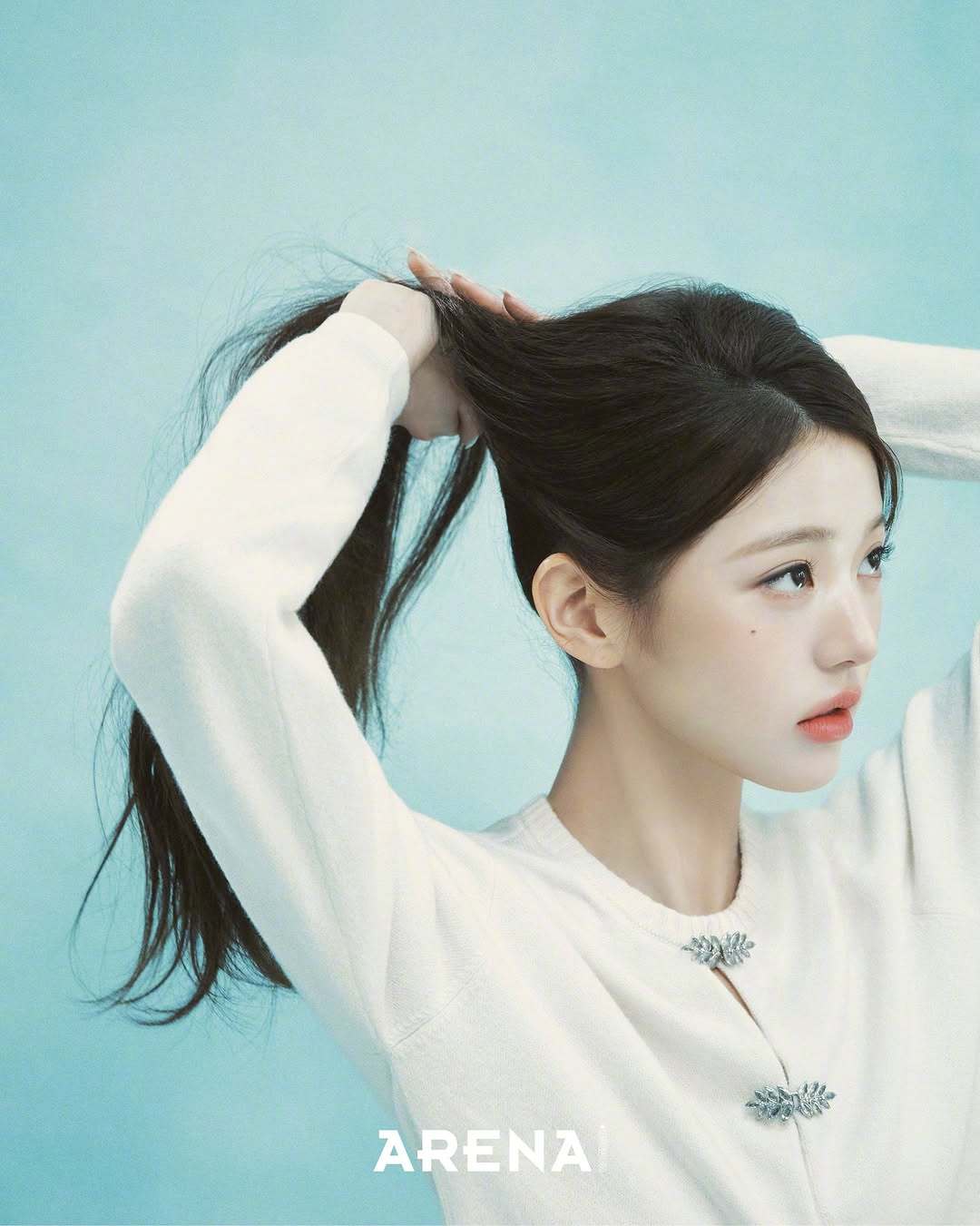 【Theqoo】张元英《ARENA》画报公开，清冷女神... 张元英