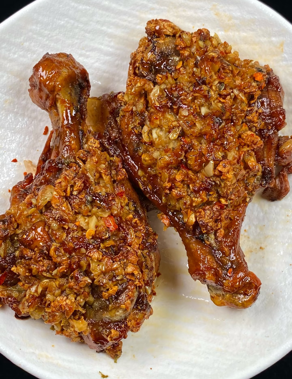 蒜香黄油鸡腿🍗  生活与厨艺 肉嫩多汁 外焦里嫩 蒜香浓郁🧄一口下去 好吃到