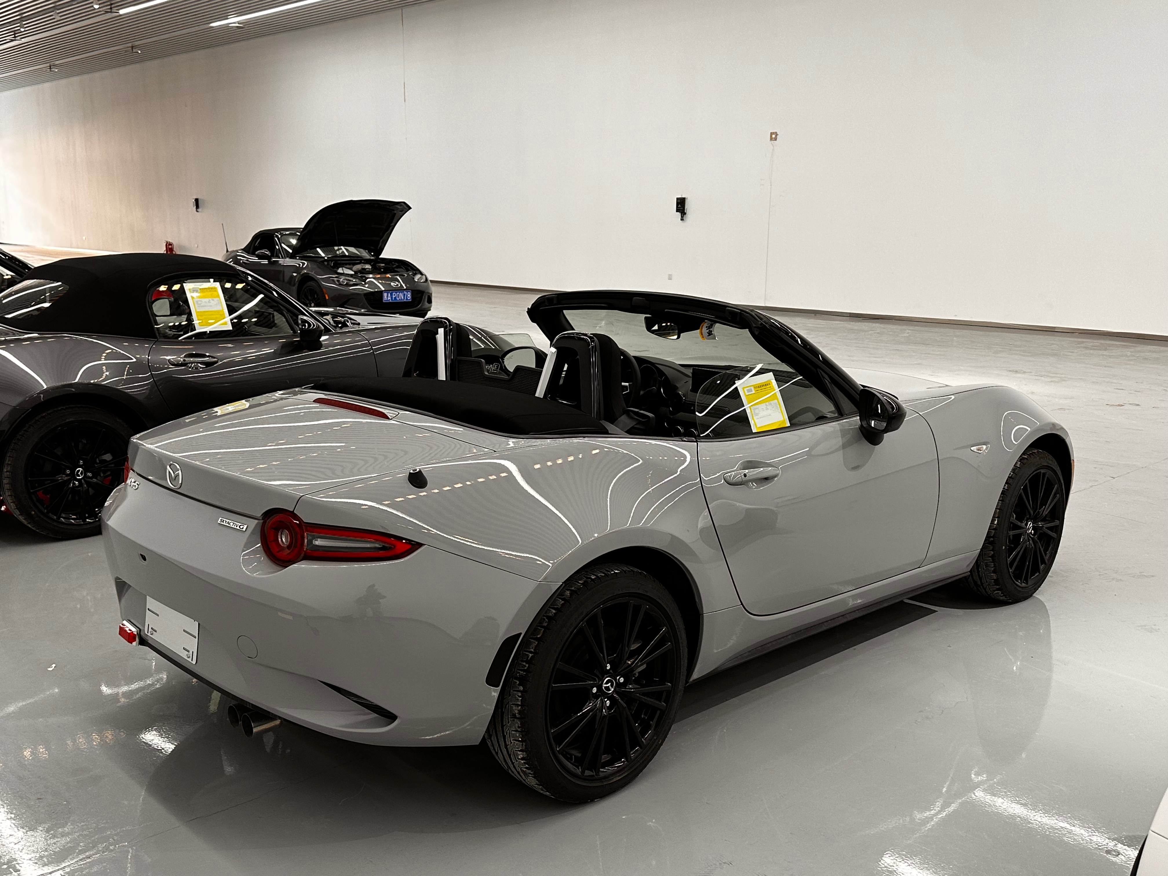 感谢老柴帮我买了个 MX5大家别担心，我之前试过了开车的时候，头还在里面