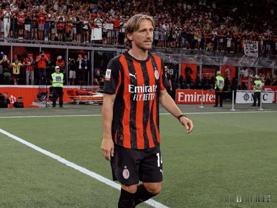 莫德里奇可能和米兰续约一年…尽管已经40岁，但莫德里奇依然保持着极高的水平，可以