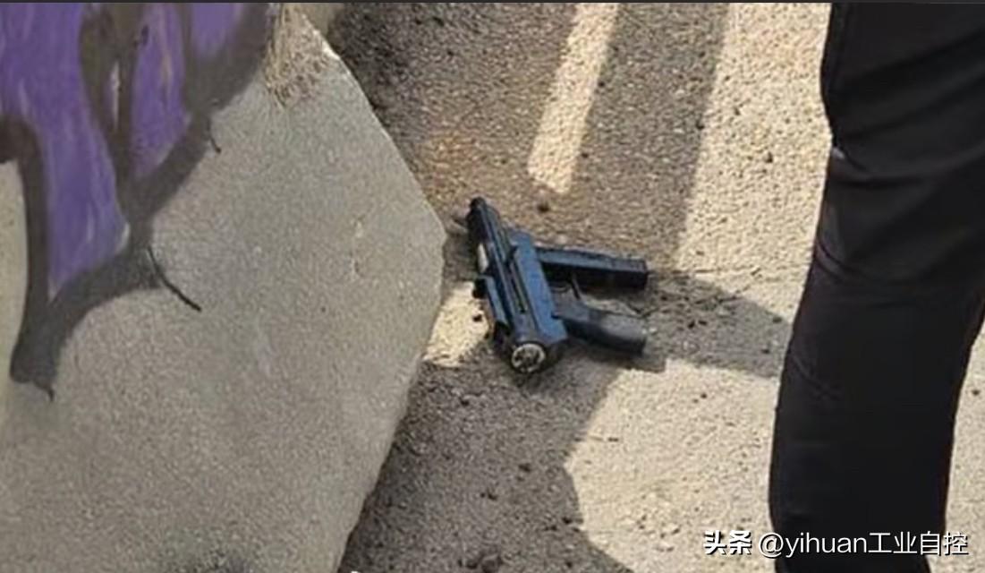 稍早前，耶路撒冷的拉莫特路口传出激烈的枪声，先是两名巴勒斯坦人使用冲锋枪对着一辆