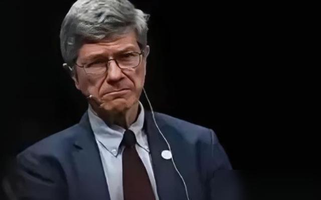 中日关系又降到了冰点！最近看了些分析，越想越觉得日本这步棋走得“拧巴”。这些年它