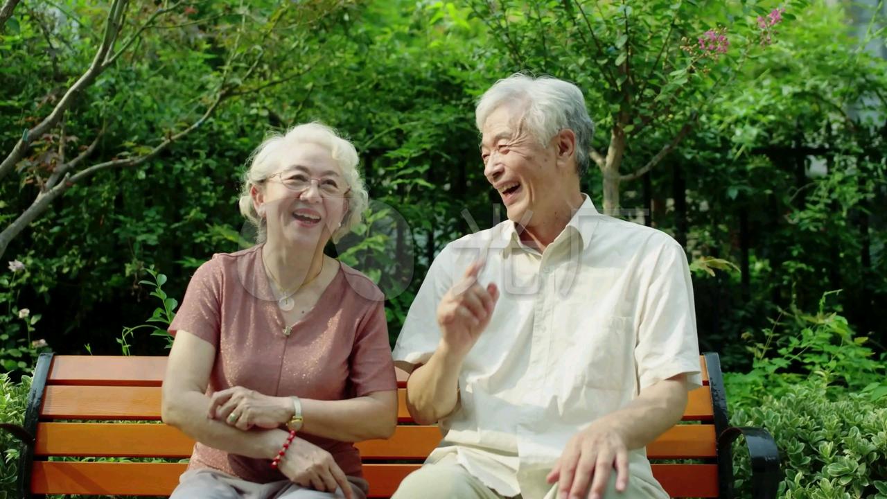 晚年最大的体面：不靠儿女，不靠亲情，只靠自己
 
人这一辈子，忙忙碌碌大半辈子，