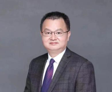 武大又有骚操作了！
半夜不睡控评删帖


学生刚发帖质疑保研材料，
校方就连夜上