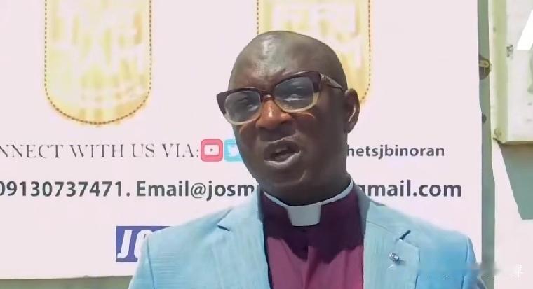 特朗普最近对着尼日利亚“火力全开”，在社交平台放话要停援助、动武力，还特意把尼日