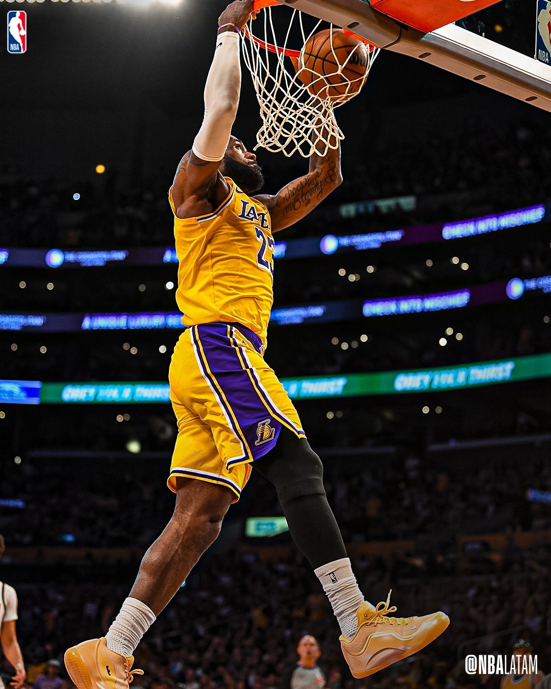 过去9场比赛湖人队8胜1负，9场战绩仅次于老鹰的9胜0负，与雷霆并列联盟第二。三