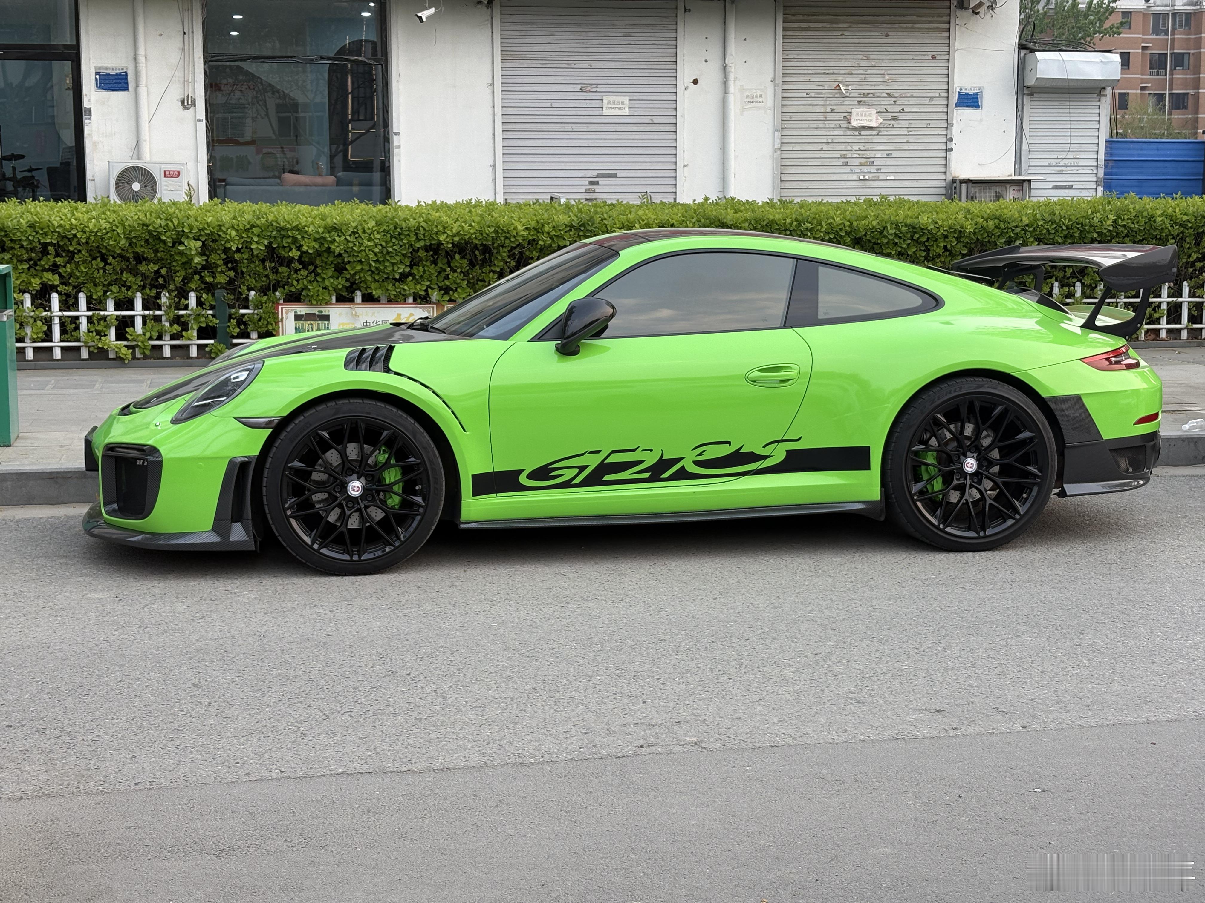 帅车，颜色也加分。大v聊车