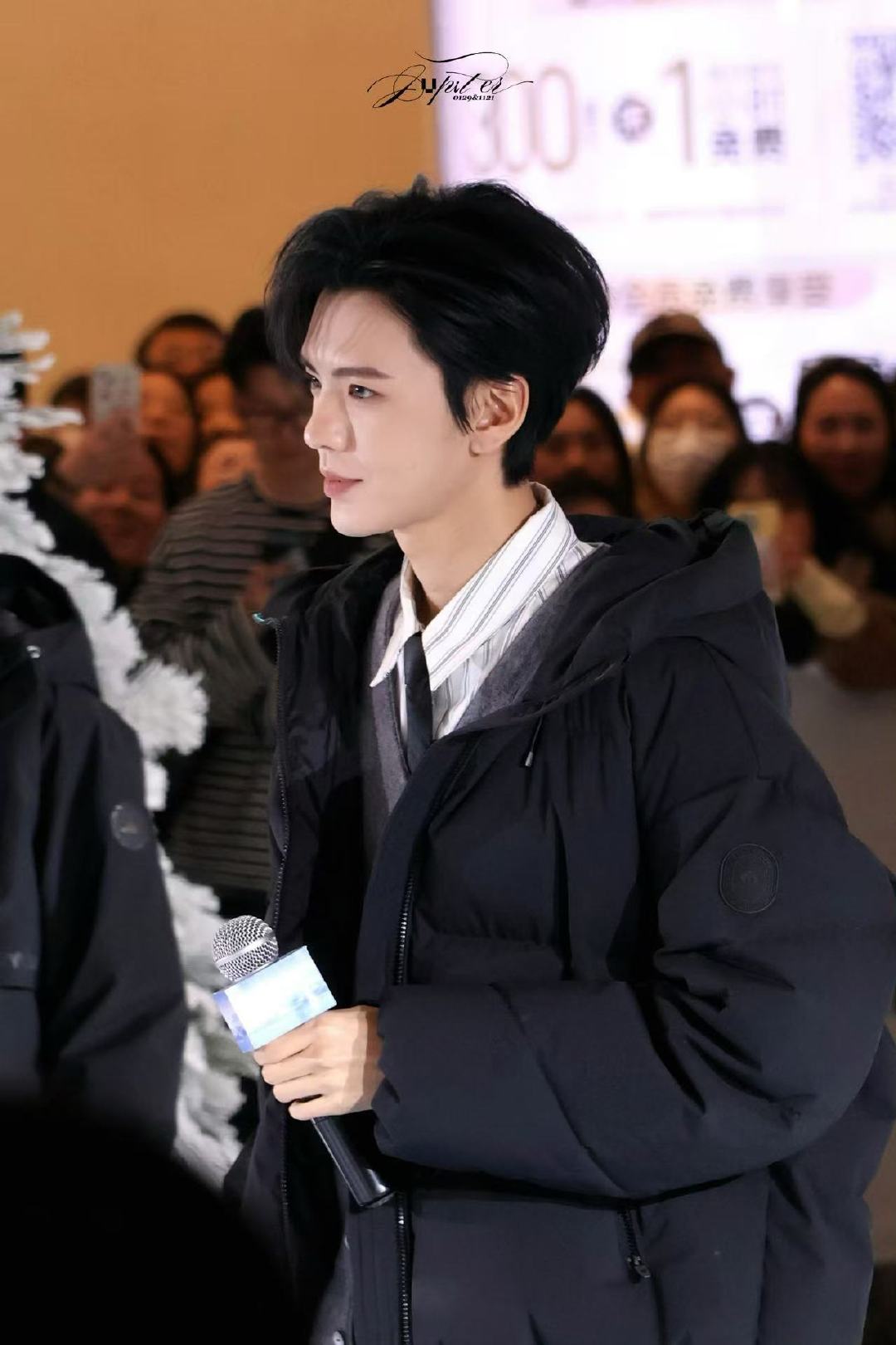 毕雯珺美力城活动生图 毕雯珺就算是一身黑也如此耀眼，大家看看毕雯珺美力城线下活动