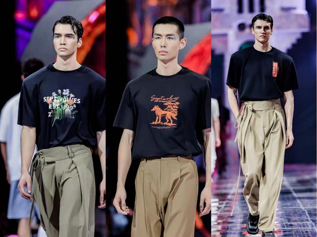 看似简单的一件黑T恤，在七匹狼大秀上被穿出了别样风姿。
大牌宽版剪裁，配上灵动的