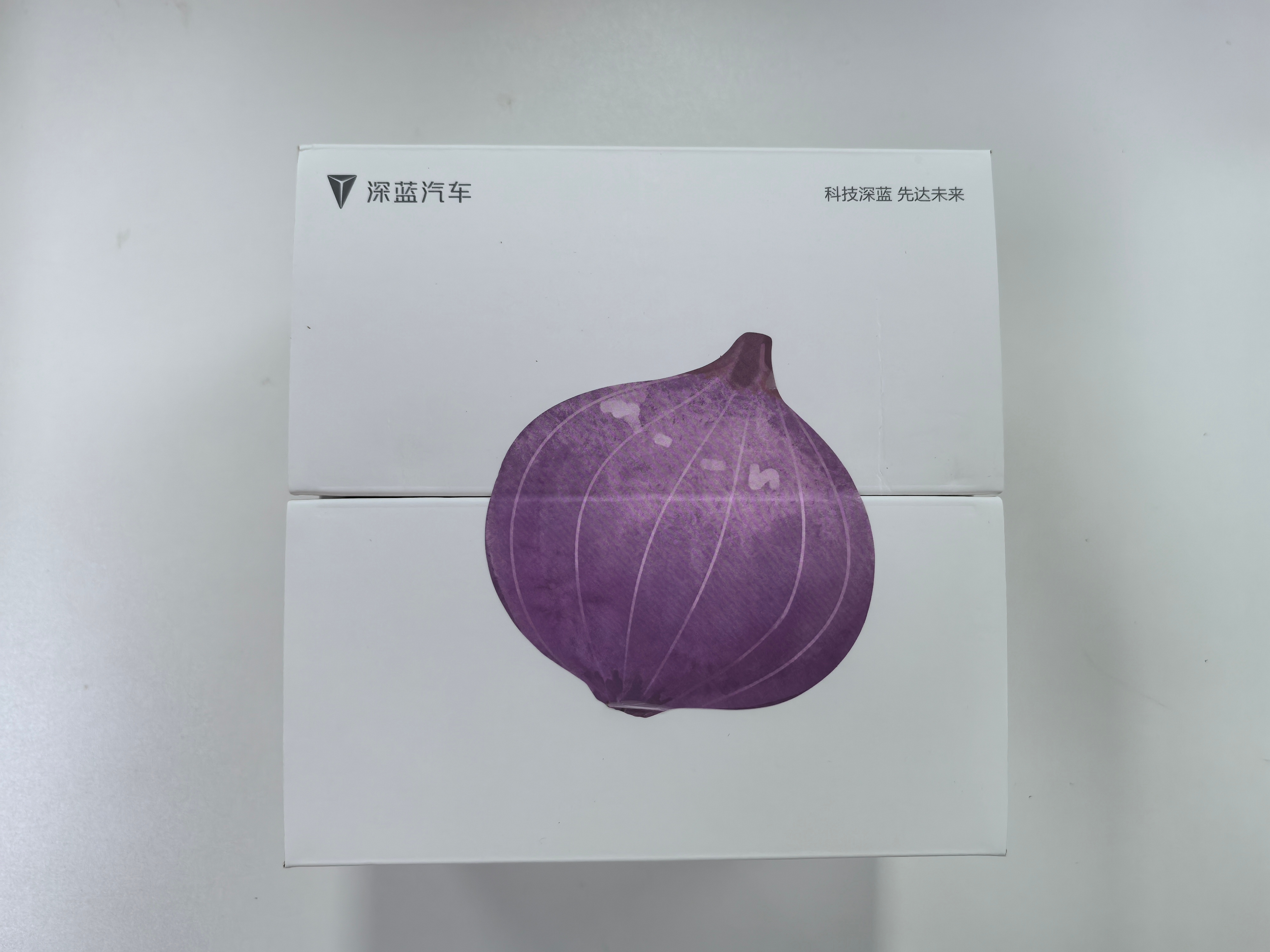 深蓝你也整活是吧……一颗洋葱，真给个洋葱，你再送慢点，这盒子就臭了[允悲] ​​