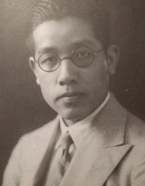 中国最大汉奸是谁？远比汪精卫更加可恨。若是无他，日本连中国大门都进不了。

提起