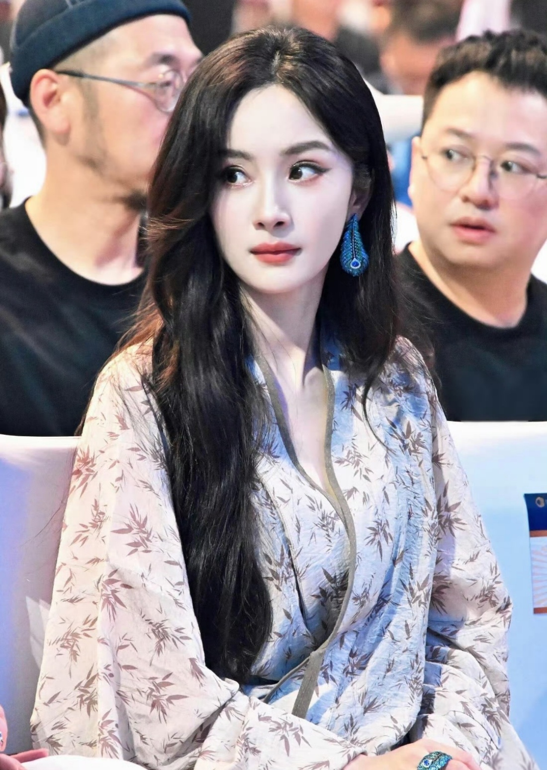 杨幂同款汉服卖爆了，带货女王名副其实，谁不想拥有美女同款[舔屏] ​​​