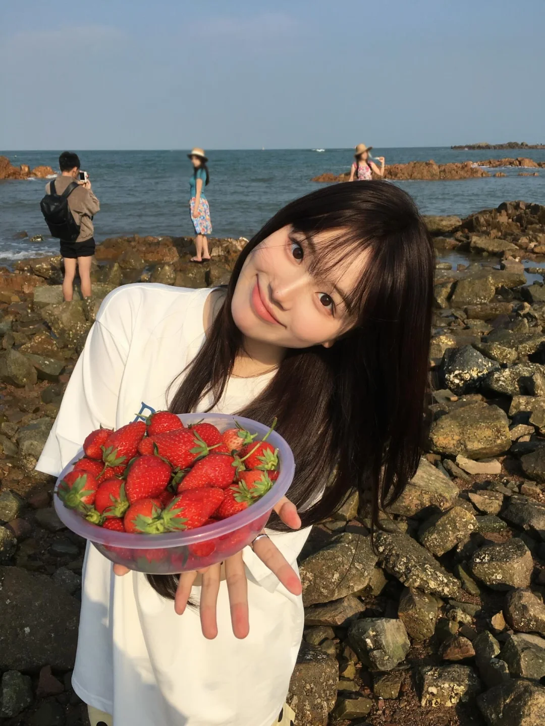 ins博主｜明媚的阳光 海边的草莓🍓