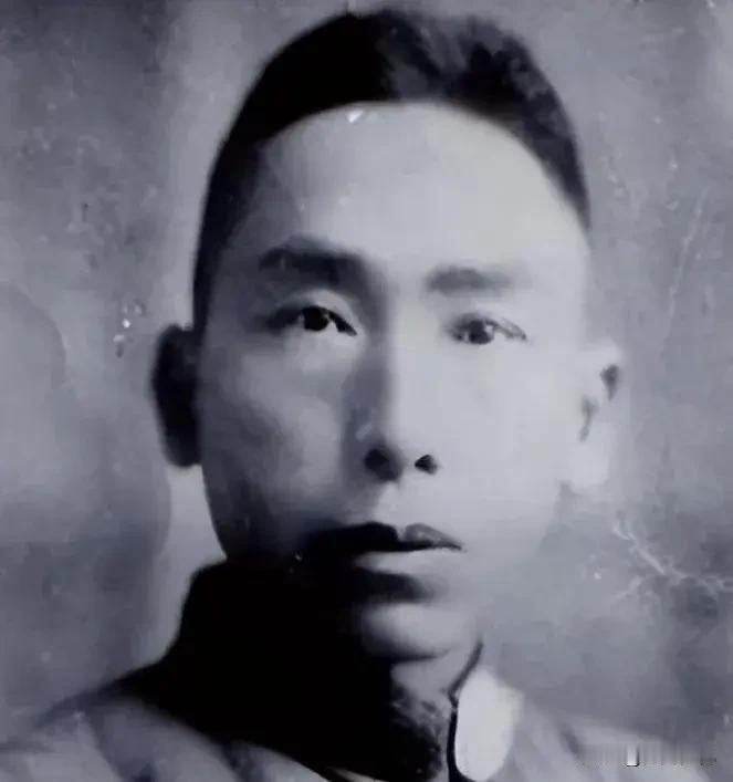 1949年太原解放，徐向前下死命令：掘地三尺也要抓戴炳南，他造了什么孽
 
19