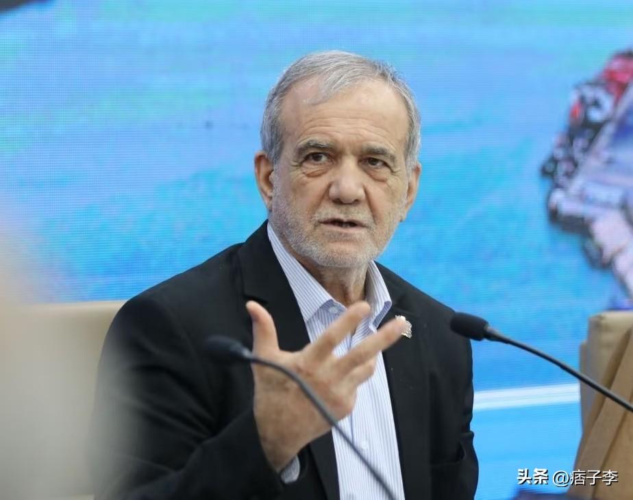 伊朗现在最大的变量就是现任总统！

当前伊朗的最高3人组是总统和其他两名宗教高层