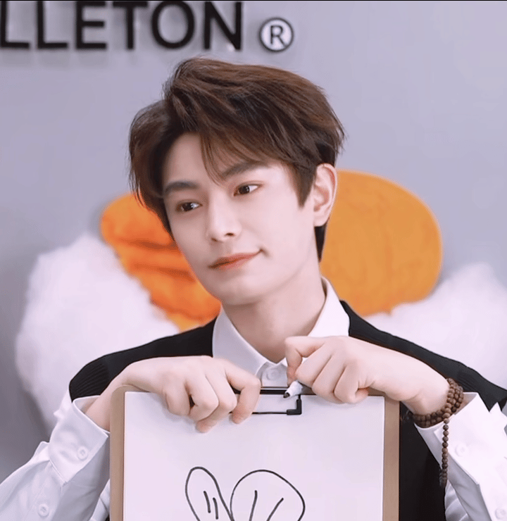 丁禹兮今天直播状态怎么样？直播动图，今天是贪吃小猪