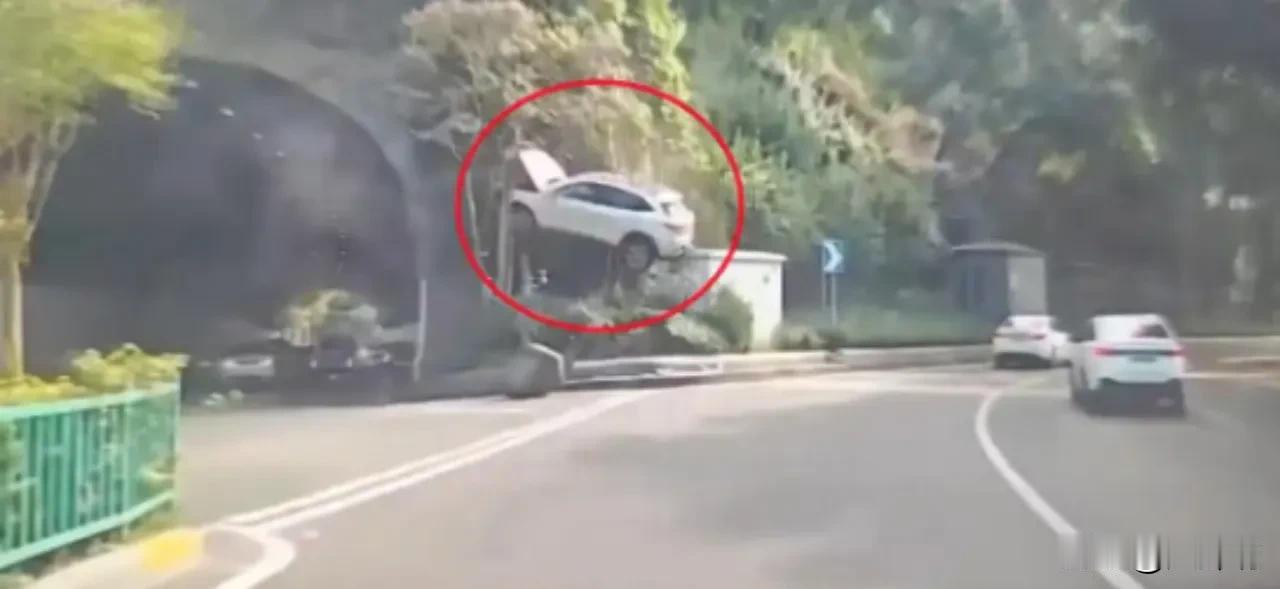 我就说教练留了一手！