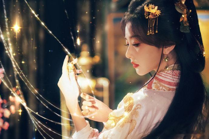 孔雪儿昭阳公主纸醉金迷写真孔雪儿昭阳公主纸醉金迷写真，好美好贵气！孔雪儿昭阳公主